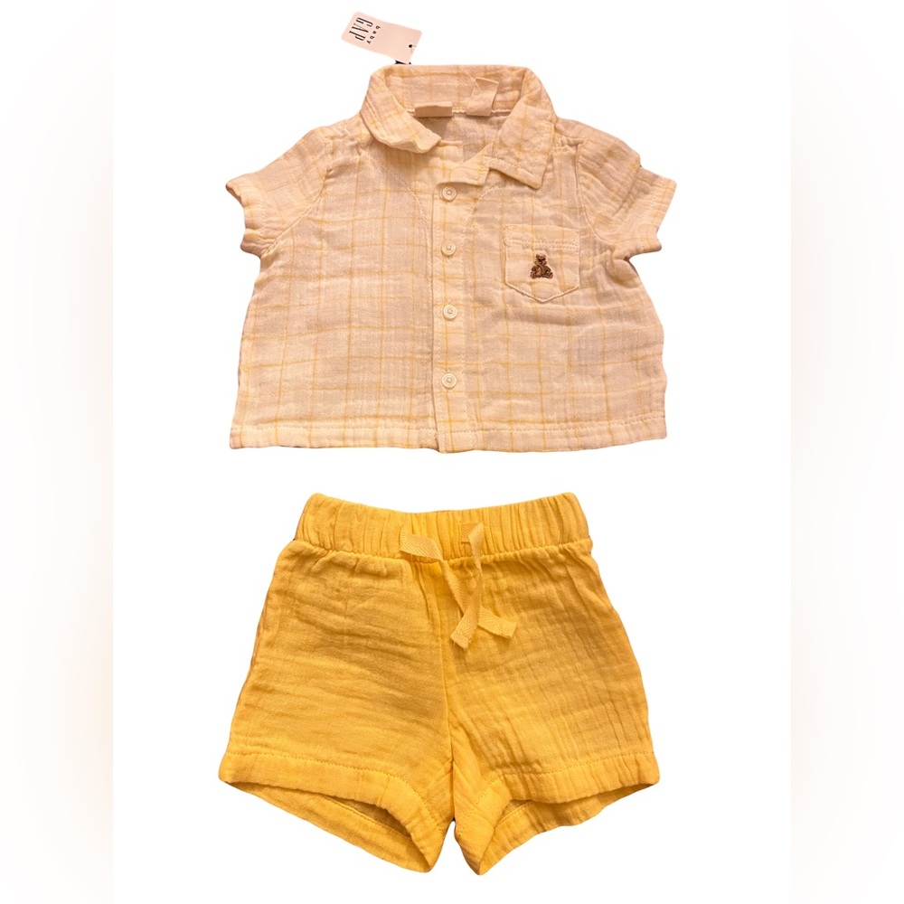 Newborn Baby Gap Baby Boy 2 piece set 💛